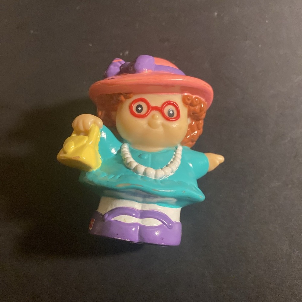 Fisher Price Little People Maggie Ready for Tea Party Spring Time Easter Friends